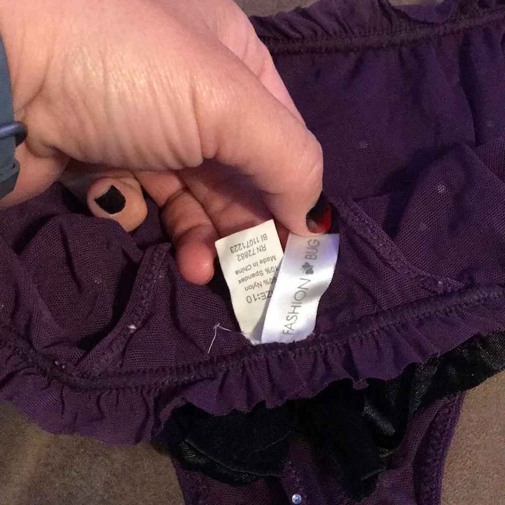 Thong - Picture 4 of 4